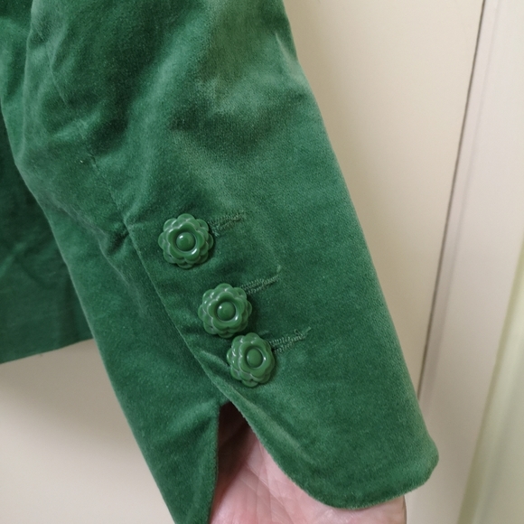 Blazer - Picture 3 of 7